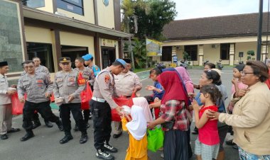 Polres Kediri Kota Tebar Kebaikan Ramadhan, Bagikan Ribuan Takjil Gratis
